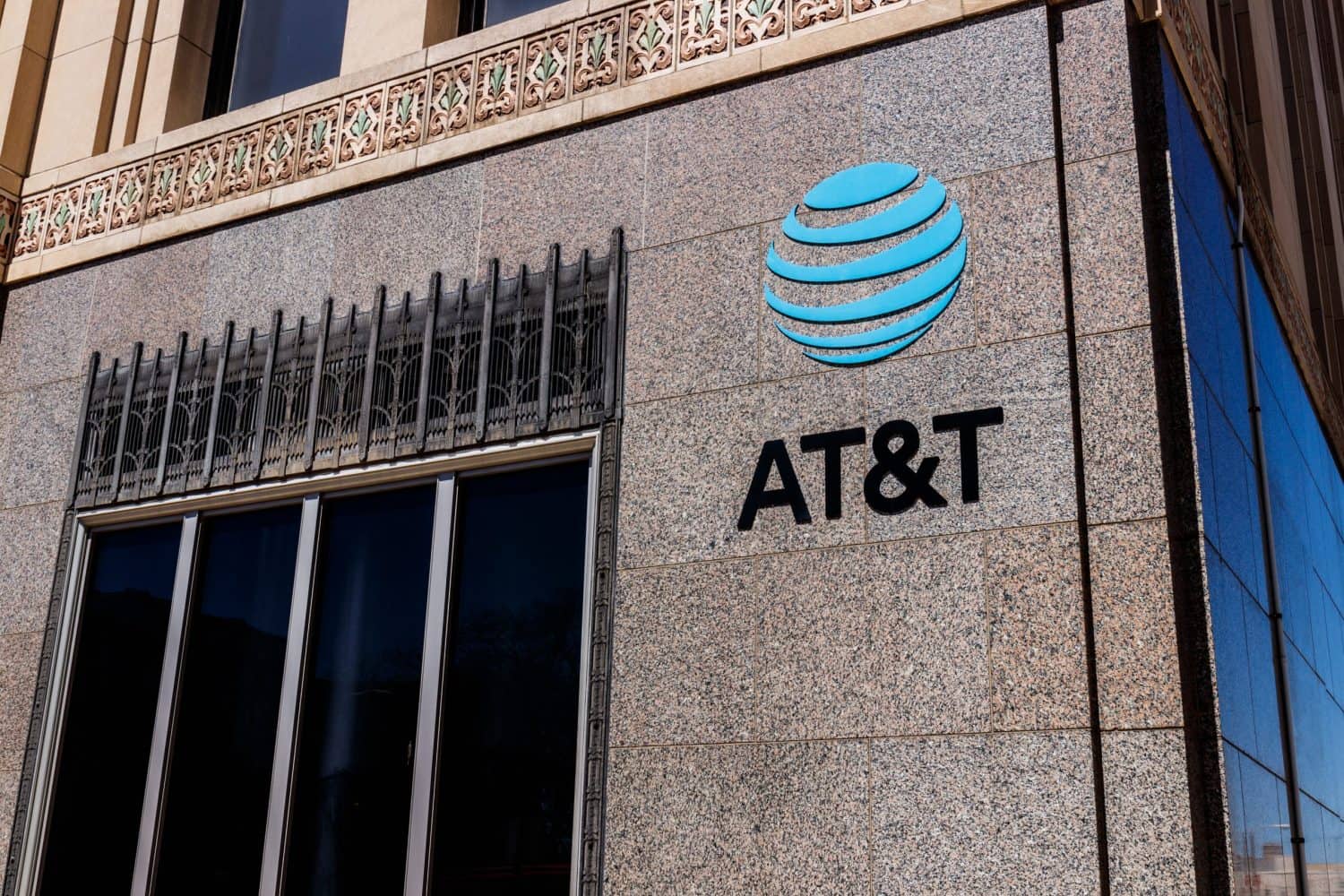 Crypto Exec’s $1.8M SIM-Swap Lawsuit Has ‘Critical Holes,’ Says AT&T 1