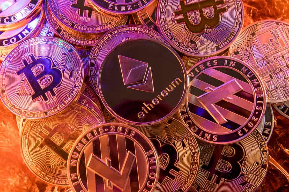 Crypto Investor Declares Alt Season as Litecoin, Ethereum and EOS Come Alive 1