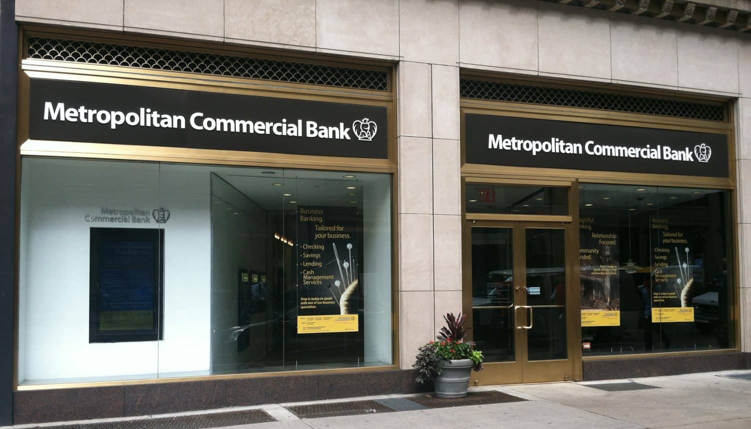 Crypto-Related Deposits Drop by Half at Metropolitan Commercial Bank 1