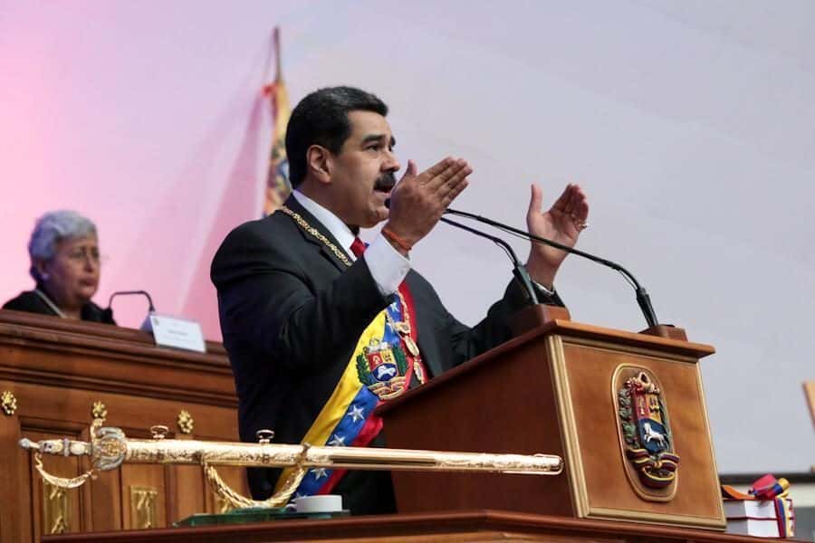 Venezuela’s Maduro: Airlines Must Use Petros to Pay for Fuel 1