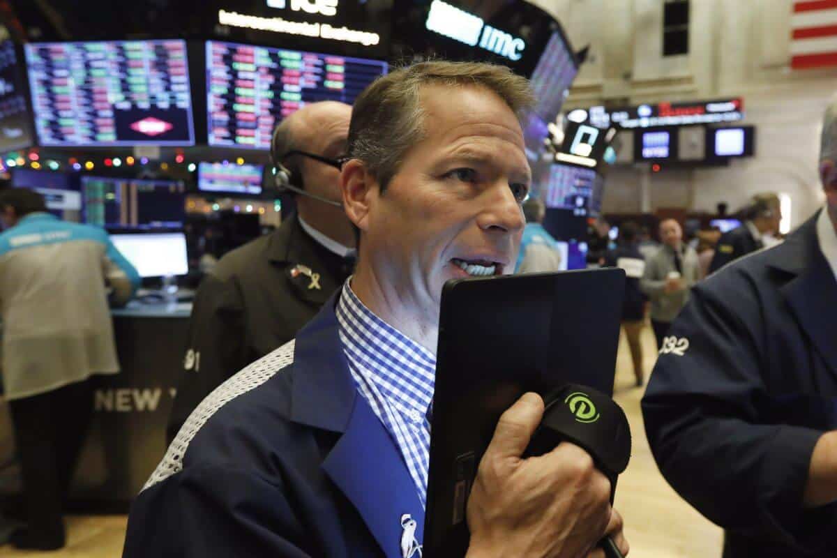 Dow Skyrockets as Wall Street Ignores Shocking Coronavirus Rumor 1
