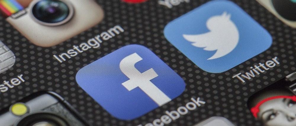 Facebook Instagram Twitter apps