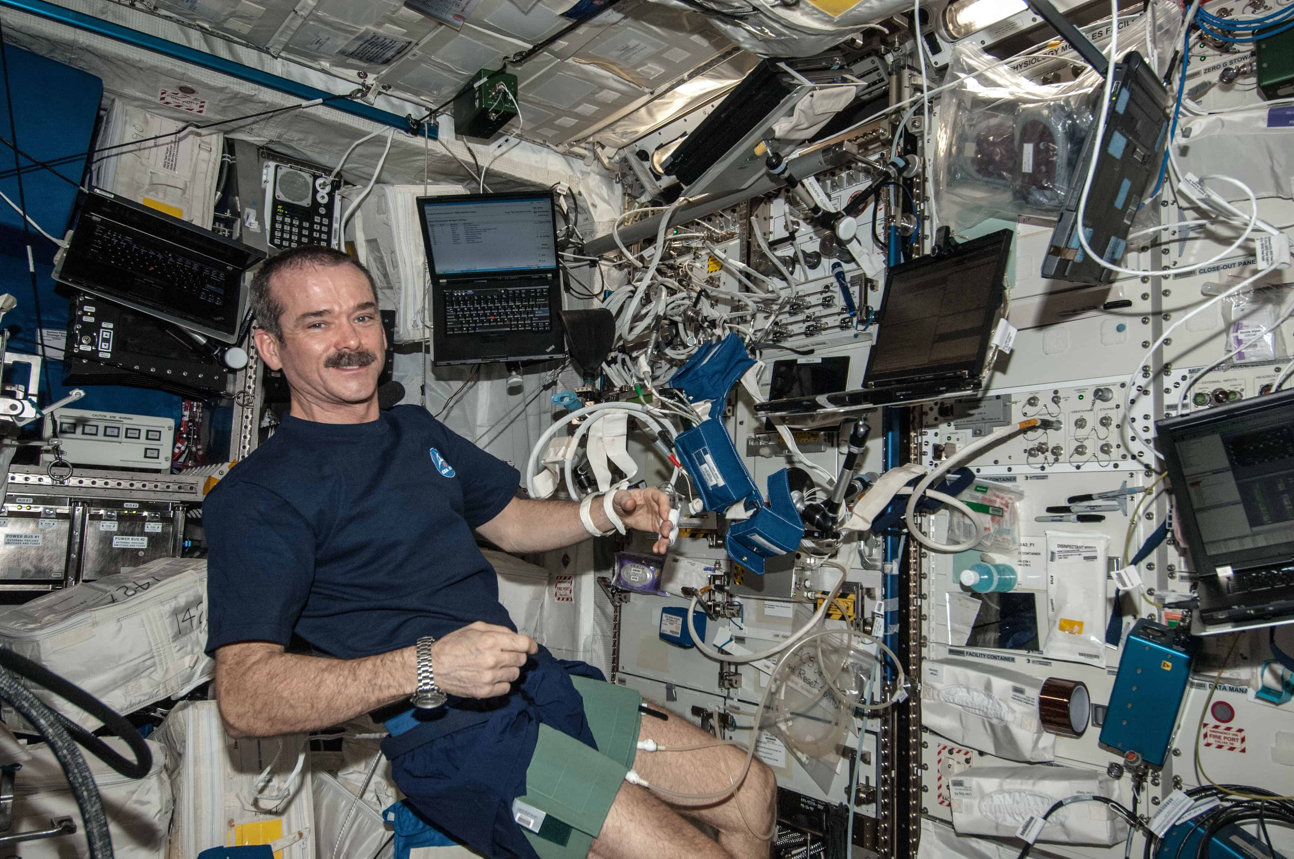From floating guts to ‘sticky’ blood — here’s how to do surgery in space 1 From floating guts to ‘sticky’ blood — here’s how to do surgery in space 1