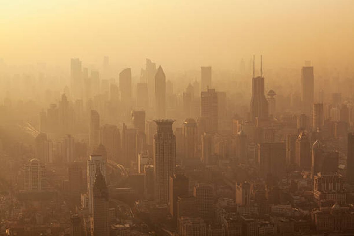 From Smog to Solutions: Scientists Transform Air Pollution into a Global Treasure